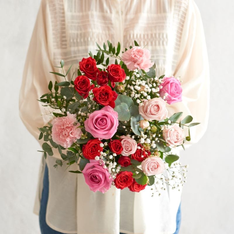 Bouquet di rose rosse e rosa.